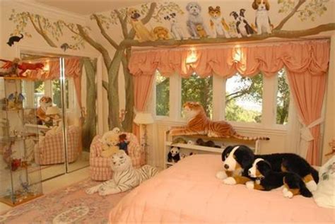 Perhaps this is why the animal or jungle theme is one of the more popular choices when it comes to kids bedroom decor. Kids Room Themes - Cartoon Themes, Jungle Theme, Sea theme ...