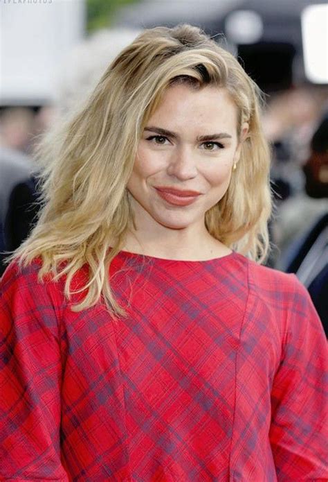 A huge billie piper fan is horrified to discover her latest single is not experiencing sales success. Pin by Anna Kolpakova on Билли Пайпер in 2020 | Billie ...