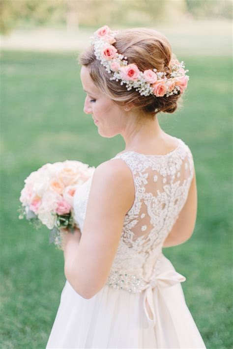 14 Bridal Hair Flowers With Wow Factorbridal Hairstyles