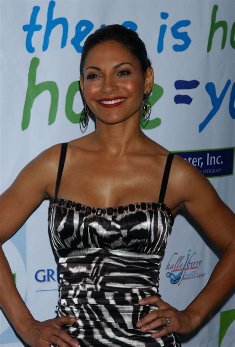 Picture Of Salli Richardson Whitfield