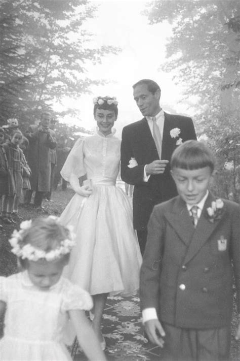 Gf vip, rosalinda cannavò lasciata dal fidanzato. Gli abiti da sposa vip più belli di sempre | Audrey ...