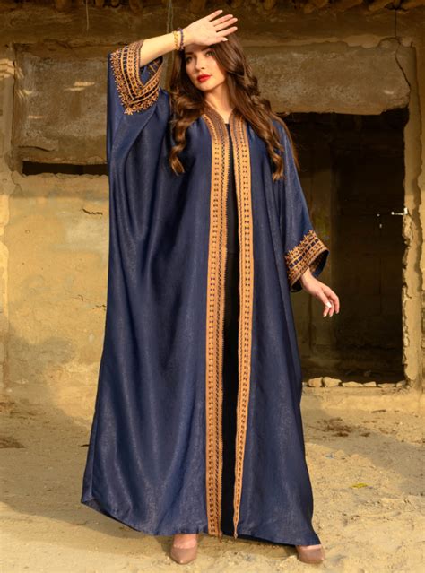 Inf019 Bisht A Stunning Navy Bisht Abaya With Intricate Gold Embroidery