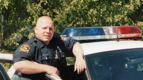 Omaha Police Officer Dies From H1n1