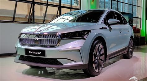 Das interieur des enyaq iv besticht durch eleganz und klare formen. Arrancan las entregas del SUV eléctrico Skoda Enyaq iV en ...