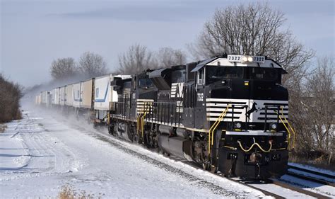 Eastbound Trailer Train With Ns 7322 A Sd70acu Which Was A Flickr