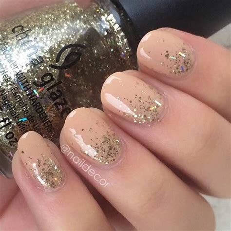 Neutral And Gold Glitter Ombre For Short Nails Gold Stiletto Nails