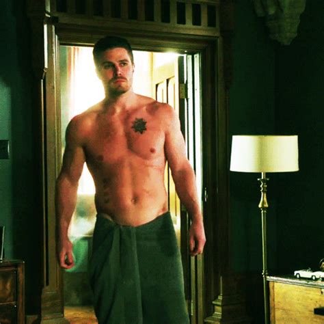 Totally Random Shirtless Oliver Season 1 7 ↳1x20 Home