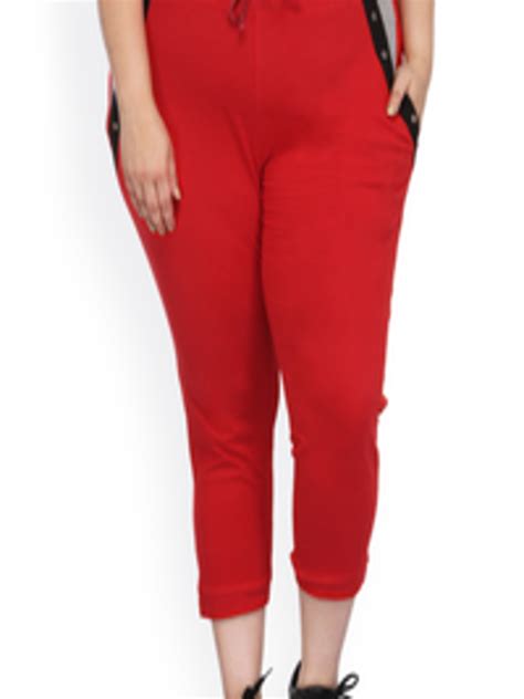 buy pluss women red solid regular fit capris capris for women 2034028 myntra