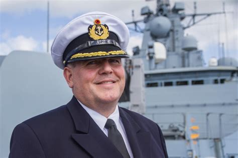 Während ihres einsatzes werden sie mehrere häfen in partnerländern anlaufen und an internationalen missionen teilnehmen. Kommandowechsel der Fregatte "Bayern" (FOTO)