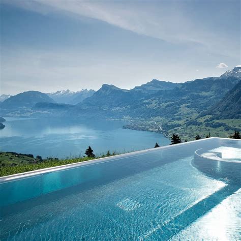 Mountainous Mondayblues With Views Of Lake Lucerne At Hotel Villa
