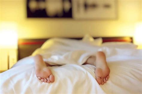 Understanding The Benefits Of Sleeping Naked