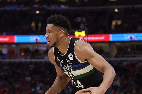 Game 3 Rapid Recap: Bucks 111, Bulls 81 width=