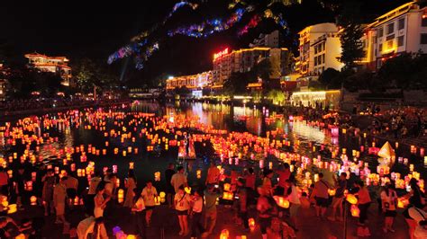 探寻桂林民俗之美第九期：资源“七月半”河灯歌节 万盏河灯耀资江 桂林生活网