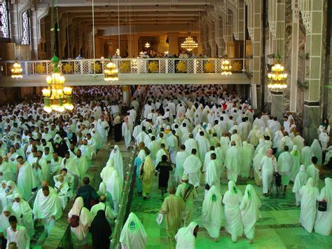 Over 10,000 Muslims apply to perform Hajj | How to perform 