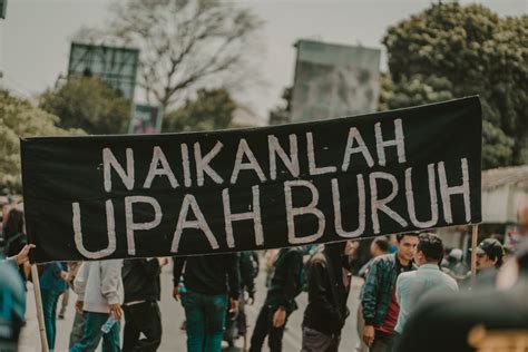 7 Desakan The 7 Demands Of Protesters In Indonesia Engagemedia