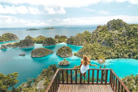 Tempat Wisata Dengan Pemandangan Terindah Di Indonesia Trendradars