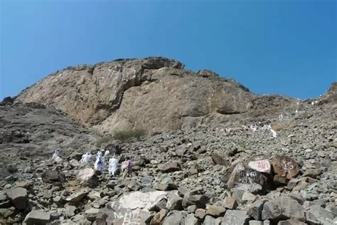 Jabal Nur Dan Gua Hira Destinasi Wisata Religi Paling Disukai Jamaah