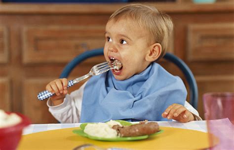 Les enfants mangent deux fois trop de viande à la cantine Le Jeune