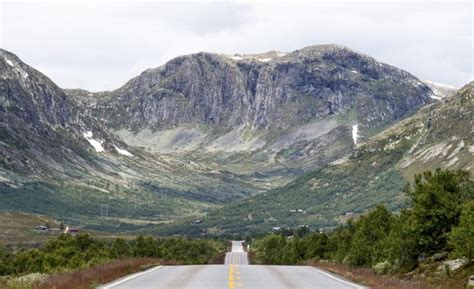 In Pictures The Spectacular Mountains Of Norway