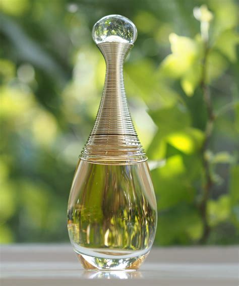 Olaplex stärker och skyddar hair perfector no.3. Dior J'Adore Eau de Parfum Infinissime | British Beauty ...