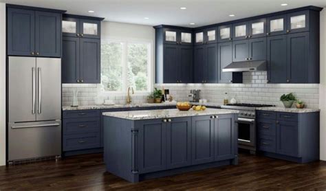 Blue kitchen cabinets are on demand. 11 x 14 Elegant Blue Shaker Kitchen Cabinet Door Sample ...