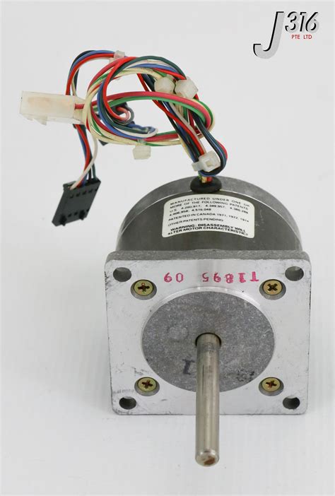21738 Superior Electric Slo Syn Synchronous Stepping Motor M061 Fd 449 J316gallery