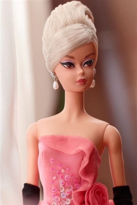 Glam Gown Barbie Doll Lo último De La Bfmc Y Robert Best Una Vitrina
