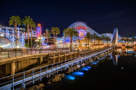 Disneyland - Theme Park in Anaheim - Thousand Wonders