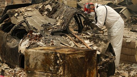 California Fires 100 Missing People May Find Bodies In Burned Homes