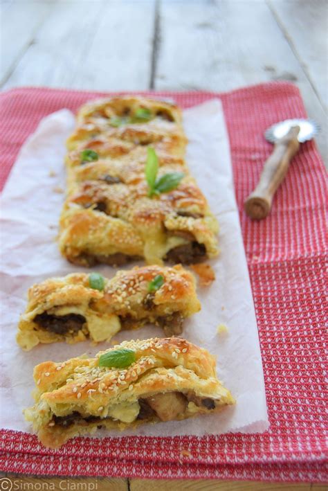 Ricetta salvacena dai migliori blog di ricette di cucina italiani. Strudel salato ricetta veloce salva cena | Lapasticceramatta