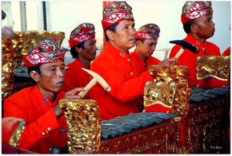 Pin Di Gamelan Traditional Balinese Orchestra