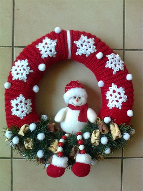 Pin By Feutry On Christmas Crochet Christmas Wreath Crochet