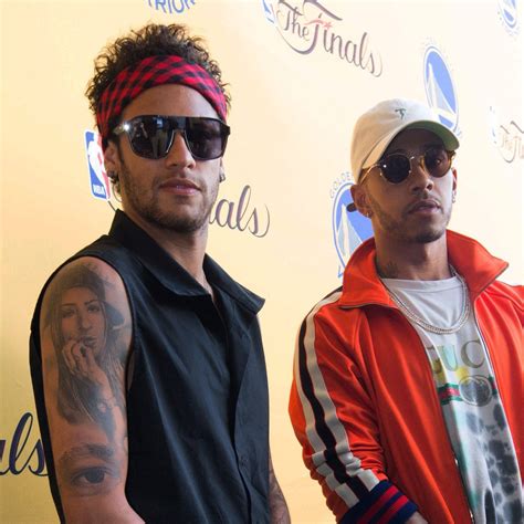 Born 13 august 1999) is a spanish professional footballer who plays for fc barcelona b as a central midfielder. mesqueunclub.gr: Neymar at NBA Finals.