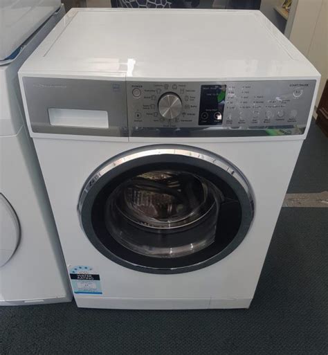In this article, we will take a look at a few common reasons for the loud banging or grinding noises during your washer's spin cycle. Fisher & Paykel 7.5kg WashSmart Front Load Washing Machine ...