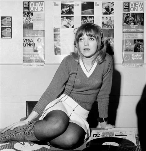 Bbc Radio 1 The Story In Photos Of The Beebs Youth Broadcast 1967 2000 Flashbak