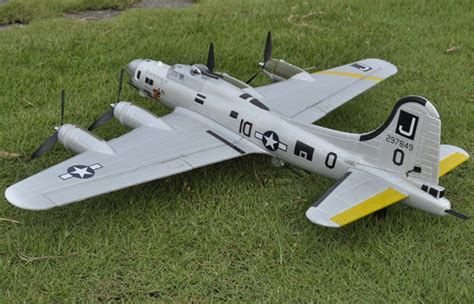 B 17 Flying Fortress Remote Control Aircraft Wingspan 740mm 2 4GHz