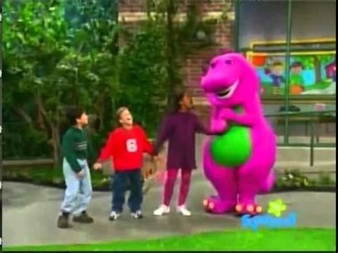 Ღ barney ღ i love you,youlove me.we're a happy family with a great big hug and a kiss from me to you won't you. Barney & Friends I Love you 1997 version of EIEIO - YouTube