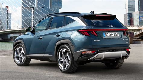 *price of $26,099 available on 2021 tucson essential fwd. Hyundai Tucson (2021): Neue Generation des Kompakt-SUVs ...