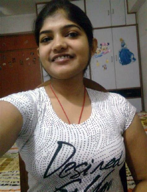 Hot Girls Around The World Dasi Cute Girl In White Top And Become Nude