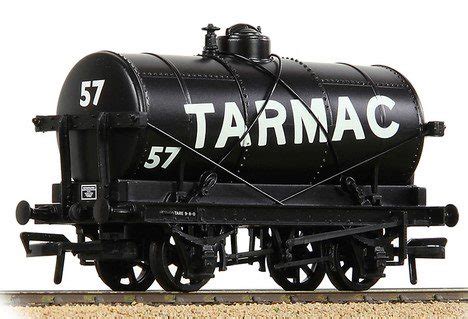 Bachmann Branchline 37 689 14T Tank Wagon Tarmac Black OO Woodpecker Model Railways