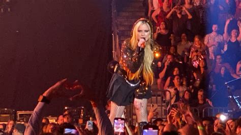 Avril Lavigne Performing Sk8r Boi Live At Iheart Music Festival 2022 Youtube