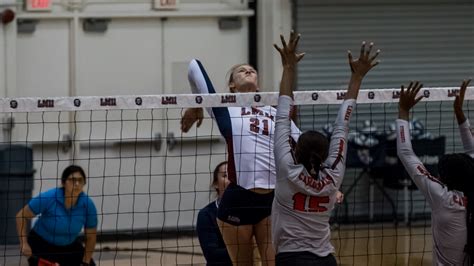 Lmu Report Womens Volleyball Starts Wcc Play