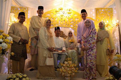Maybe you would like to learn more about one of these? Malaysians Must Know the TRUTH: Wedding Photo of DS Anwar ...