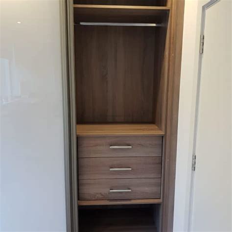 Wbs wardrobe doors are made of the highest quality materials. Built-in glass sliding door wardrobe | i-Wardrobes London