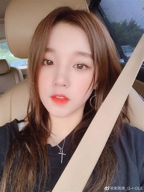 Submitted 16 days ago by automoderatoryuqi power! #gidle #yuqi