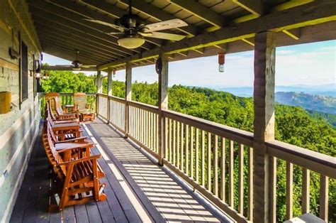 Timber tops consists of a variety of secluded cabins located in the woods near the smoky mountains, but not too far away from popular tourist destinations.cabins come in a wide variety of styles and sizes, ranging from one to 15 bedrooms. 5 Fun Facts About Our 5 Bedroom Cabins in the Smoky ...