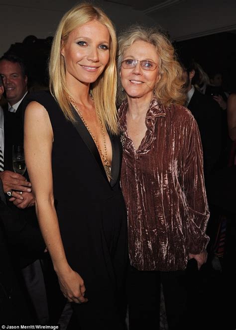 Gwyneth Paltrows Mother Blythe Danner 69 Cuts A Youthful Figure At