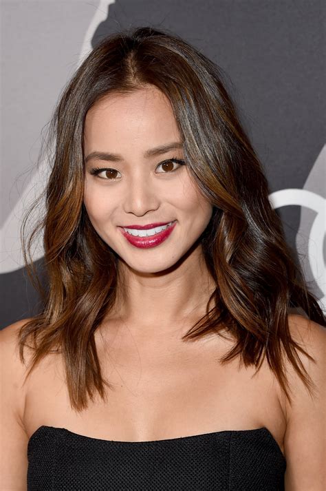 Jamie Chung Sarah Hylands Shimmery Shadow Is The Perfect Shade For