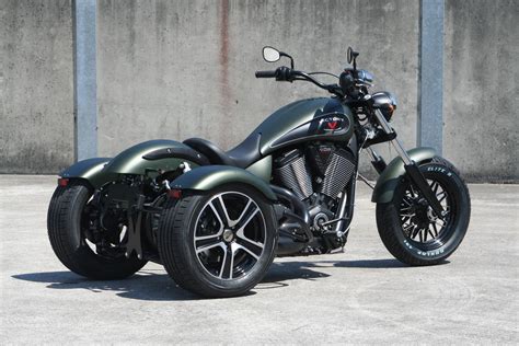 You would be surprised how much you will learn in a course with professional instructors. Trikes - EML Trikes & Sidecars