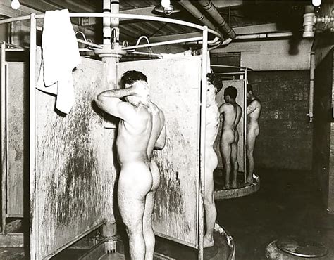 Naked Men Having Showers Pics Xhamster
